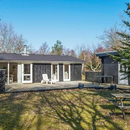 Three-bedroom Holiday In Glesborg 5 Fjellerup