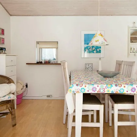Three-bedroom Holiday In Glesborg 5 *